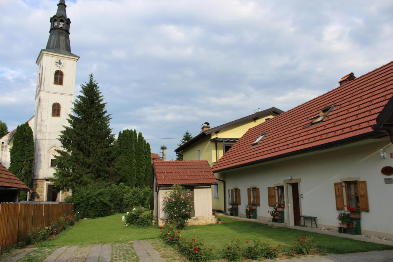 Sleeping In Village Svecina Exterior photo